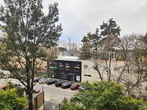 Depto 4 amb con Balcon y vista jardines | Bajo Vte Lopez