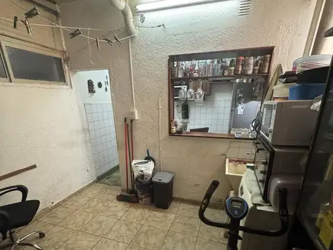(B) Leandro N. Alem al 2100 casa con garage