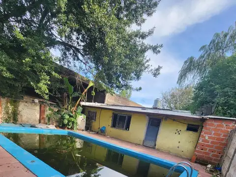 Casa 2 ambientes con 1 baño