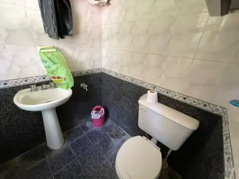 venta Casa en B Montecarlo con pileta y quincho