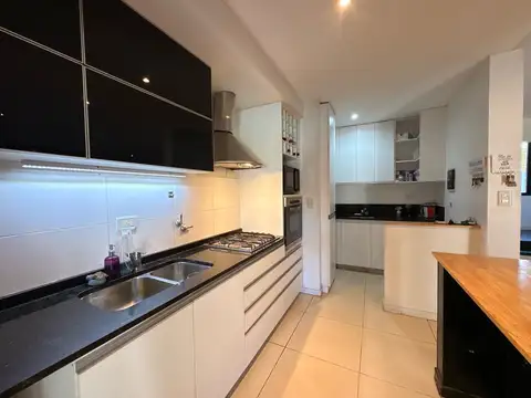 Depto Tipo Casa en Venta con 1 cocheras