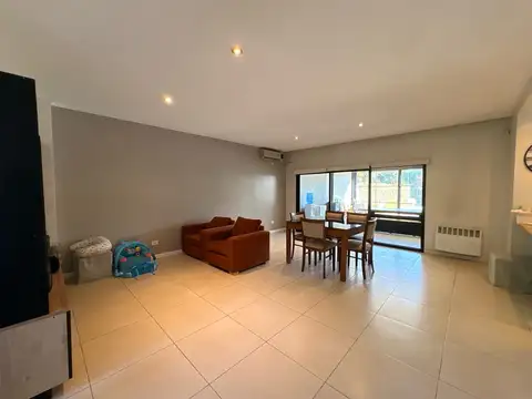 Depto Tipo Casa en Venta de 3 dormitorios