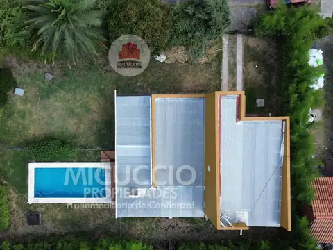 Casa 5 ambientes con 3 baños