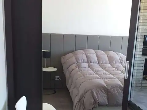 Impecable 2 y 1/2 ambientes,amoblado, luminoso, baño, cocina, terraza, parrilla, seguridad