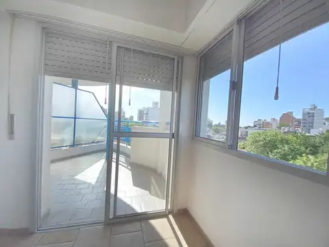 Departamento en Alquiler en Luis Agote, $ 390.000