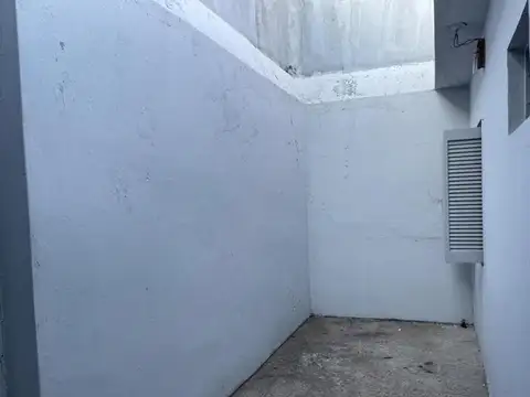 Depto Tipo Casa 2 ambientes con 1 baño