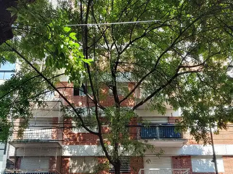 DEPARATMENTO DOS AMBIENTES C/BALCON Y PATIO- SEG.CAUCION