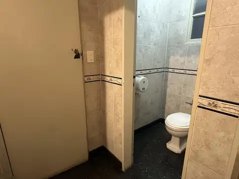 Oficina 3 ambientes con 1 baño