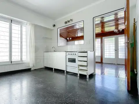 Casa 4 ambientes con 1 baño