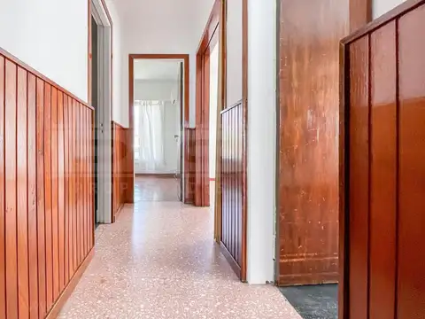 Casa en Alquiler con 1 cochera