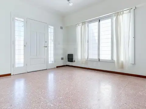 Riobamba  al 900 entre Formosa y Neuquen