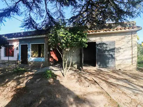 Casa 5 ambientes con 2 baños