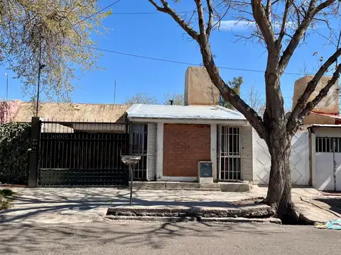 Venta Casa 2 Dormitorios Godoy Cruz