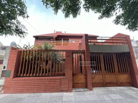 Casa - Venta - Argentina, Capital Federal - MONTIEL 957