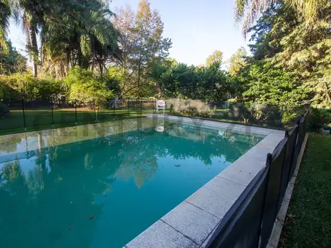 Casa 6 ambientes con 2 baños