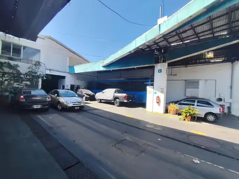 Galpon en Venta en Pompeya, USD 680.000