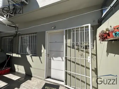 Depto Tipo Casa 3 ambientes con 1 baño