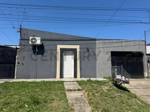CASA EN VENTA , 2 DORMITORIOS - LA PLATA