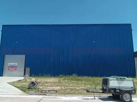 NAVE INDUSTRIAL 1.500 M² EN EL POLO INDUSTRIAL DE SPEGAZZINI
