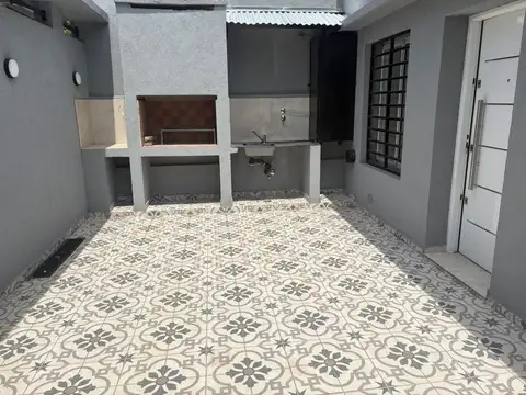 Depto Tipo Casa en Alquiler de 1 dormitorio