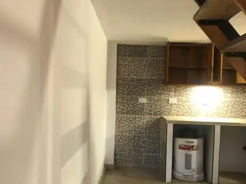 Depto Tipo Casa 2 ambientes con 1 baño