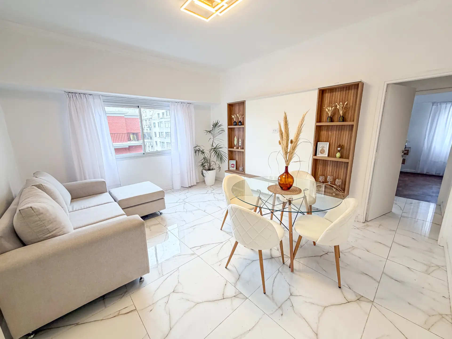 Depto 3 amb con dependencia, 64m², balcón y calefacción por radiadores — Centro