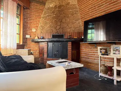 Casa en Alquiler con 1 cochera