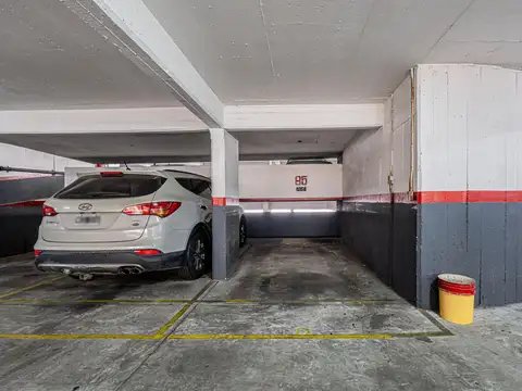 Cochera Cubierta - Recoleta - Venta