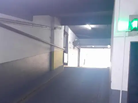 Cochera Cubierta - Recoleta - Venta