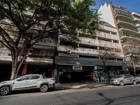 Cochera Cubierta - Recoleta - Venta