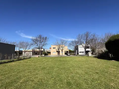 Lote 700m2 en Barrancas De Iraola, Hudson - Venta