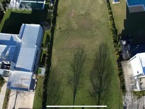 TERRENO EN CANTON GOLF CON LAGUNA Y GOLF