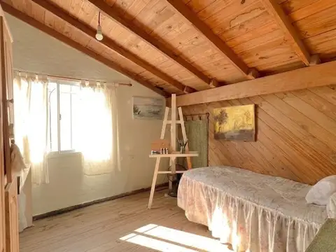 VENTA CASA 3 AMBIENTES CON PARQUE LOS PINARES