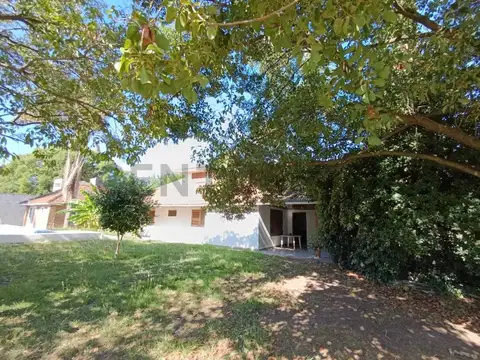 Importante terreno en esquina en City Bell entre caminos – Ideal desarrollo o inversión