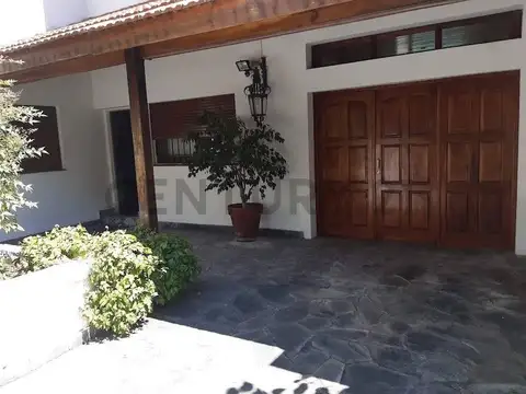 40 N 795 ENTRE 10 Y 11 700, Piso 0