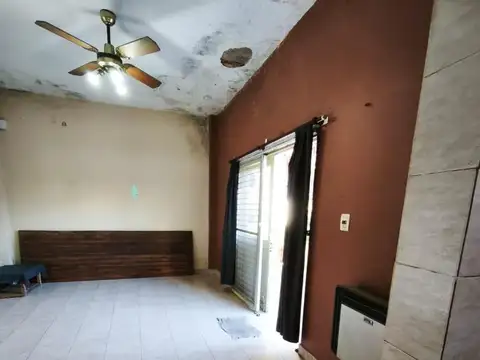 SE VENDE CASA DE TRES AMBIENTES