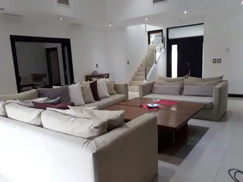 Casa en Alquiler