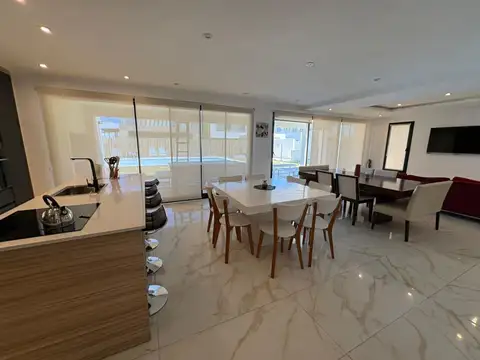 Casa en Venta en Countries y Barrios Cerrados en Pilar, USD 360.000