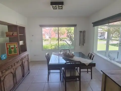 Casa en Venta en Septiembre, USD 285.000