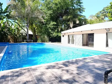VENTA CASA QUINTA 5 AMBIENTES TOTALMENTE RENOVADA GRAN PARQUE PILETA MUY BUEN ACCESO TRUJUI MORENO