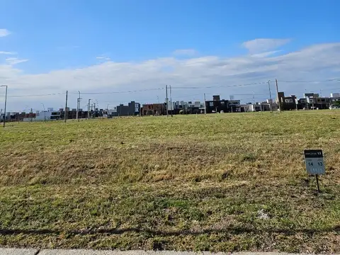 LOTE 360 m2 APTO DUPLEX FONDO NORTE ABRAS DE MANANTIALES