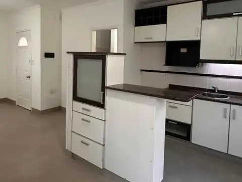 Casa en Venta - 3 Dormitorios 1 Baño - 100mts - Quilmes
