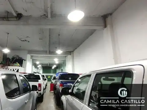 Galpón en venta de 230m2 ubicado en Lomas del Mirador
