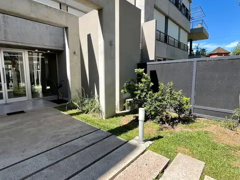 Departamento en Venta con 3 cocheras