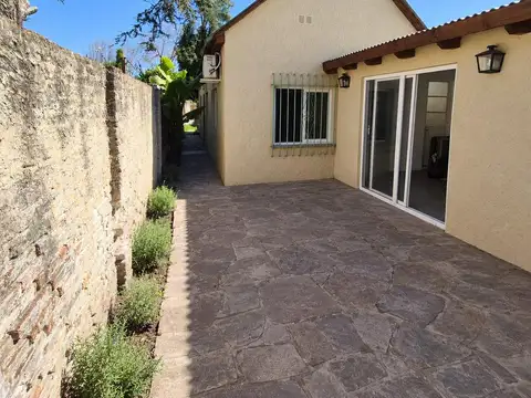 Bartolome Mitre  al 3300 Victoria