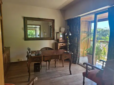 Departamento en Venta con 3 cocheras
