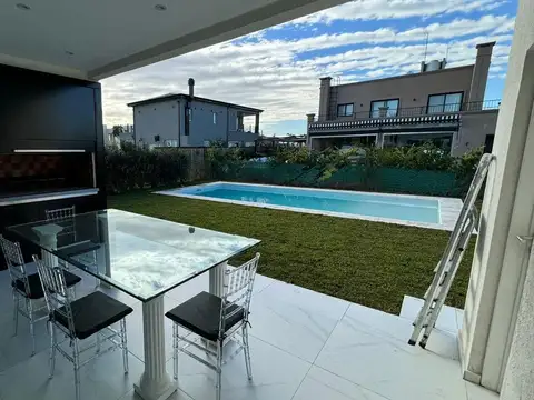 Venta/Alquiler - 4 ambientes en Lagos de Canning - Canning