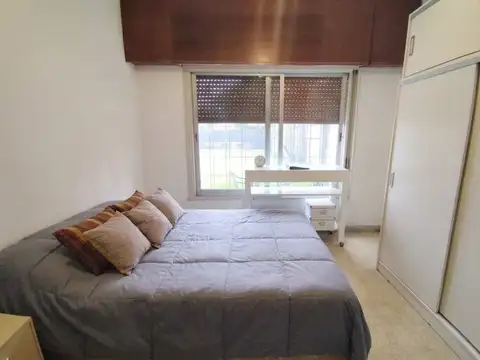 Casa 6 ambientes con 2 baños