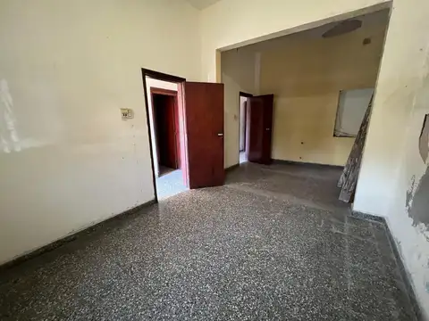 Intendente Ballester al 3500