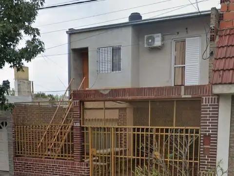 VENTA CASA TRES DORMITORIOS